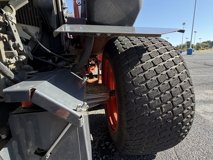 2017-kubota-zd1211-image-29