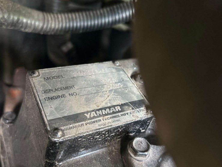 2022-takeuchi-tb225-image-35