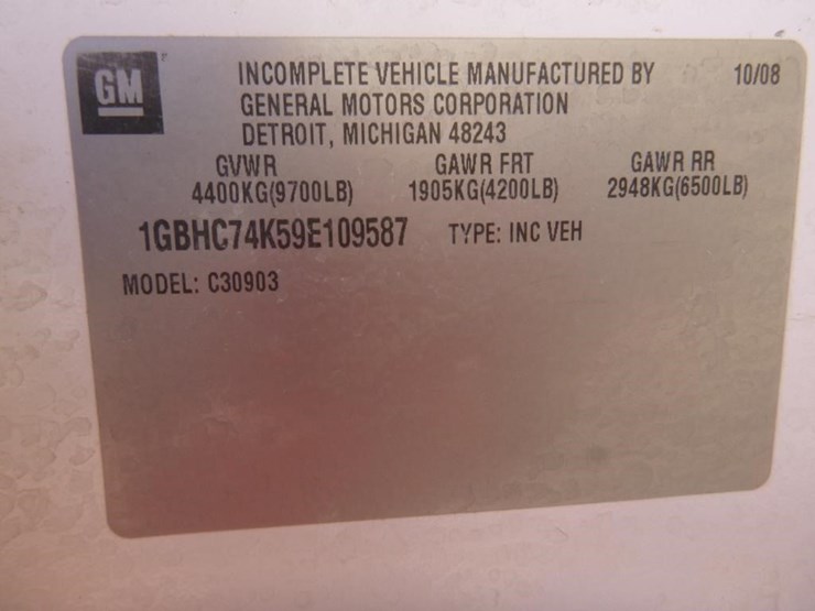 2009-chevrolet-3500-image-18