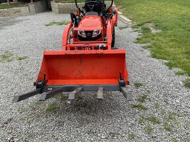 kubota---2023-4wd-compact-tractor-image-2