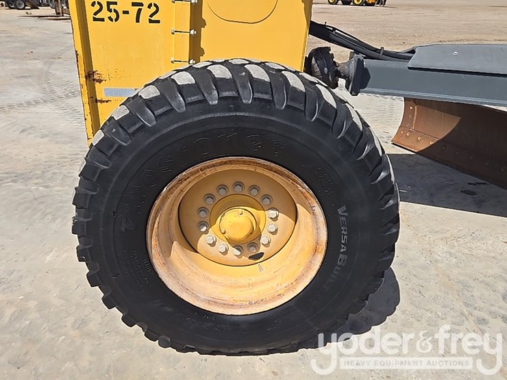 2012-deere-670gp-image-9