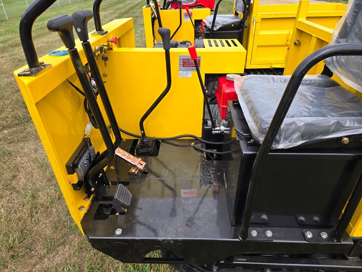 #2030-•-crawler-dumper-with-seat/-dump-bed-image-1