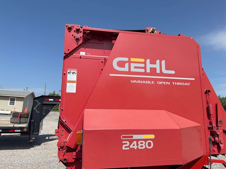 gehl-2480-image-11