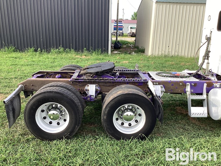 2014-kenworth-t660-image-16