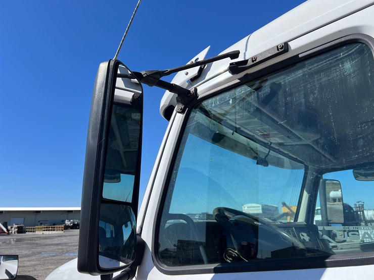 volvo-vnl-image-42
