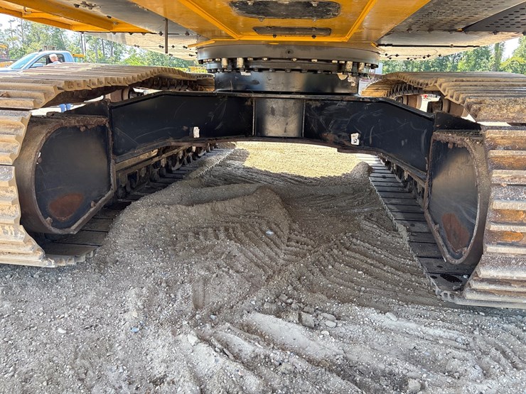 #16331-•-2023-deere-350p-hydraulic-excavator-image-20
