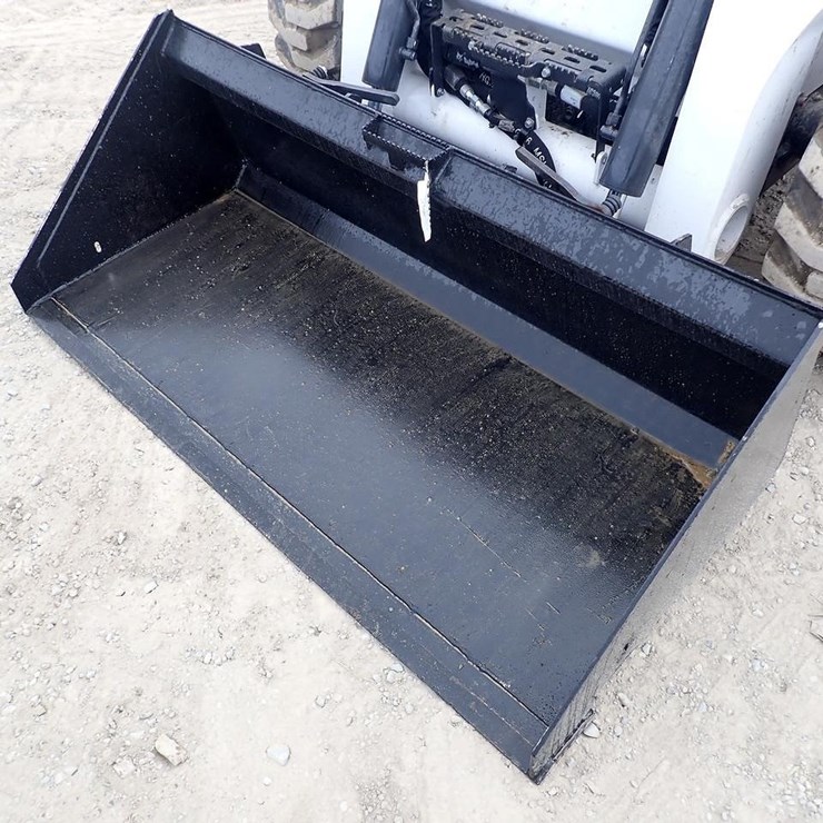 Wildcat 68" Skid Steer Smooth Edge Bucket