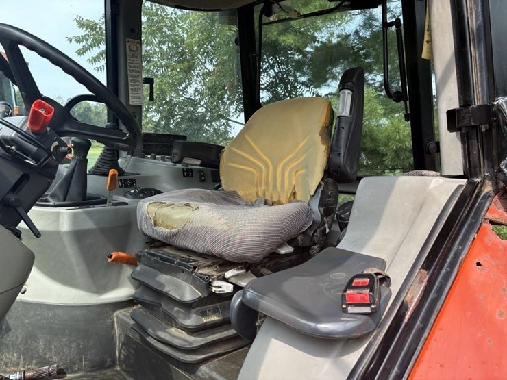 2002-agco-lt85-image-20