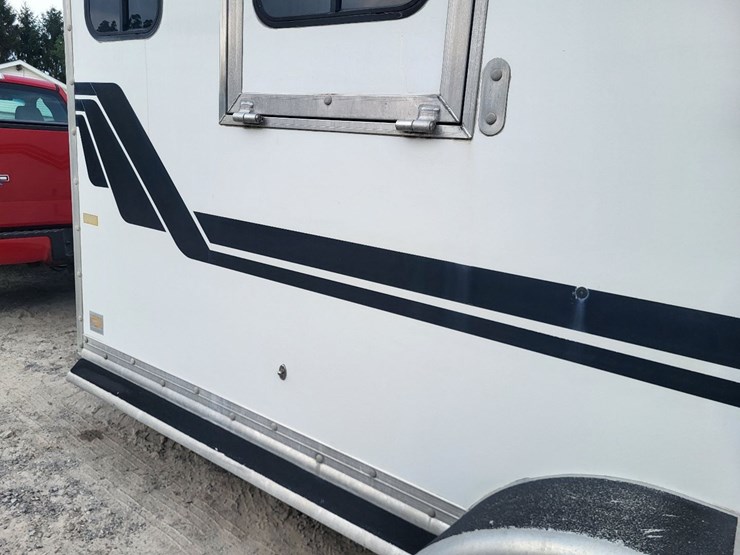 hart-tandem-axle-2-horse-bumper-trailer-w/tack-room-image-52