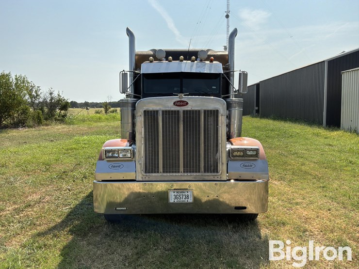 1997-peterbilt-379-image-2