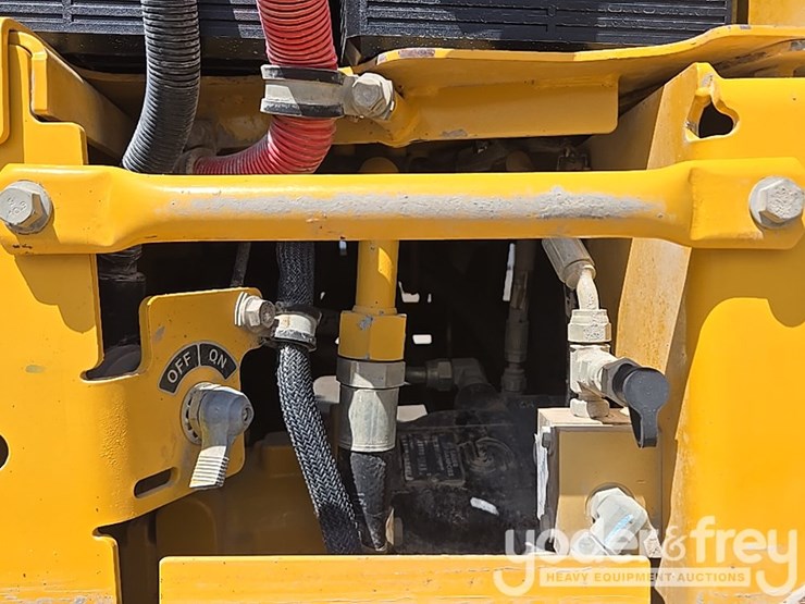 2012-deere-670gp-image-48