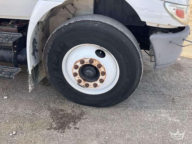 2013-international-durastar-4300-image-45