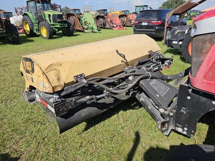 massey-ferguson-4607m-image-10