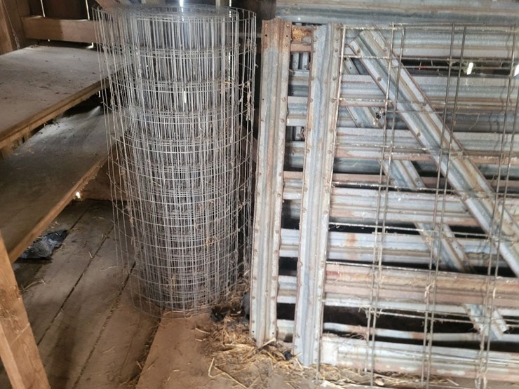 (4)-livestock-gates,-(2)-livestock-panels,-and-(1)-roll-of-woven-wire-fence-image-4