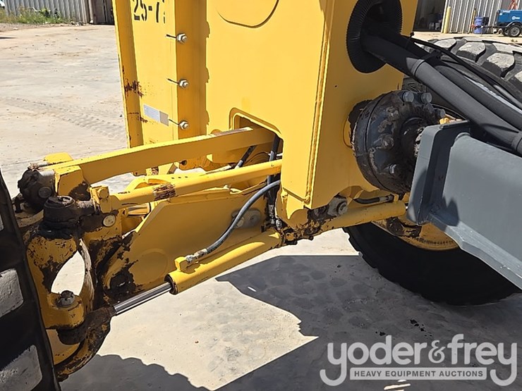 2012-deere-670gp-image-19