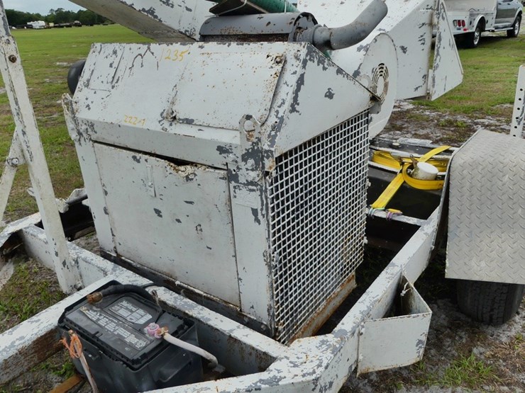 2010-altec-wood-chipper-image-5