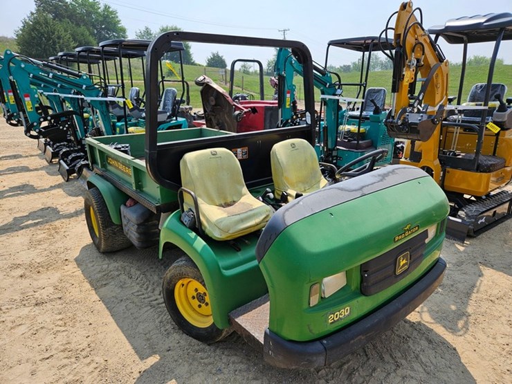 #206-•-john-deere-progator-turf-truck-image-5