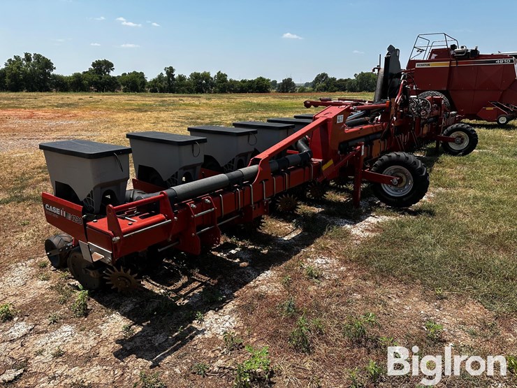 2011-case-ih-1230-image-3