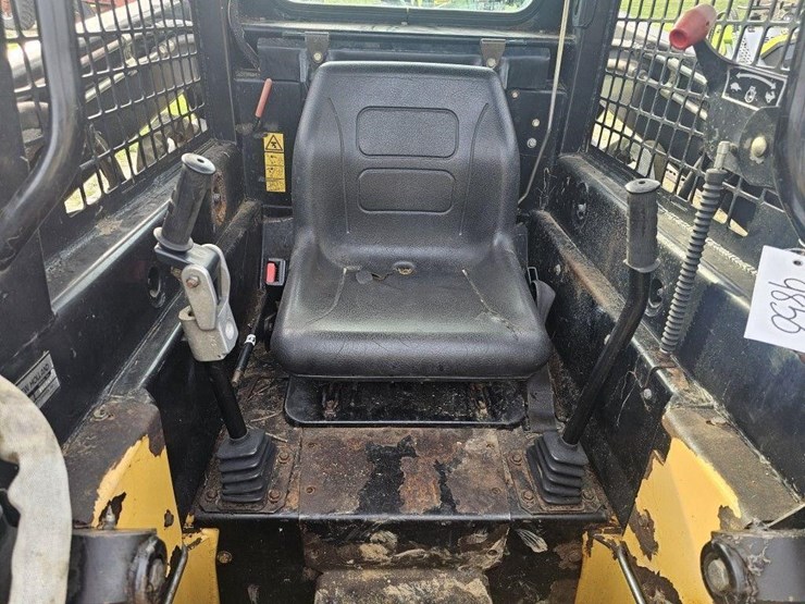 new-holland-465-image-7