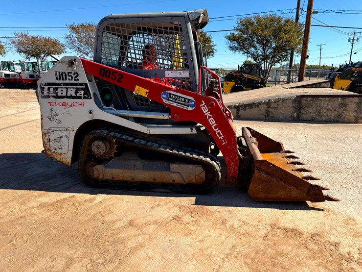 2020-takeuchi-tl8r2-image-1