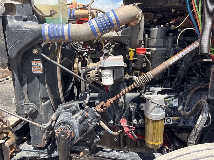 2019-kenworth-t880-image-11