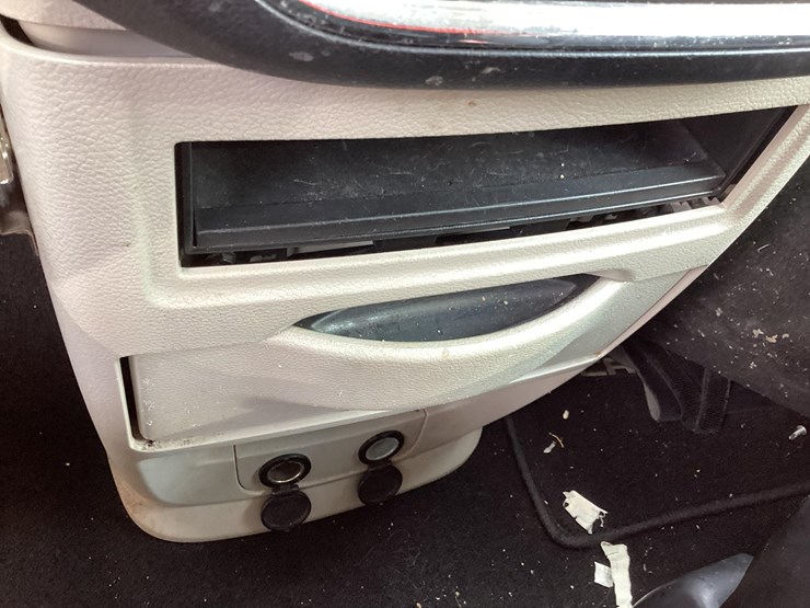 2014-dodge-grand-caravan-image-33
