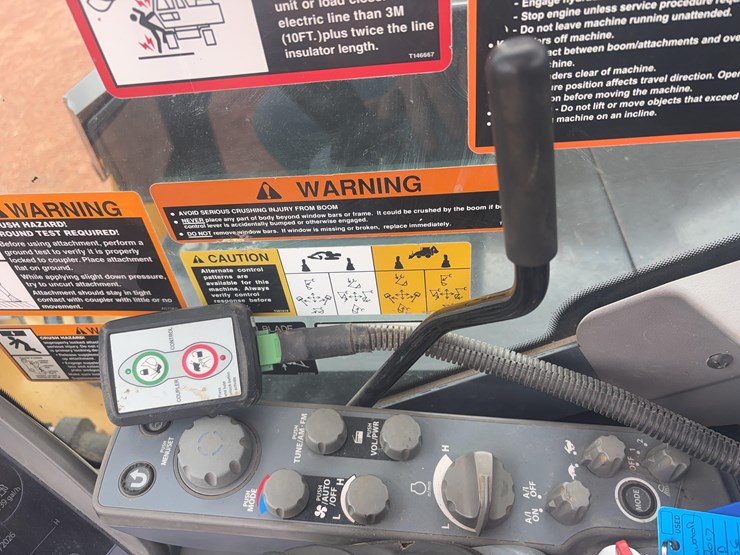 2017-deere-85g-image-30
