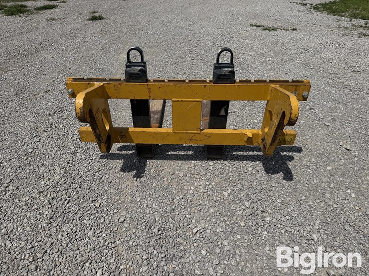 john-deere-wheel-loader-pallet-forks-image-6