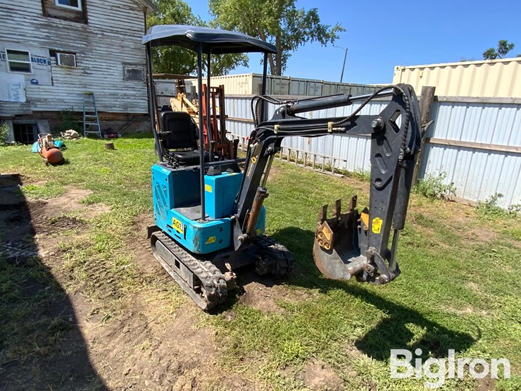 agd-industrial-mini-excavator-image-3