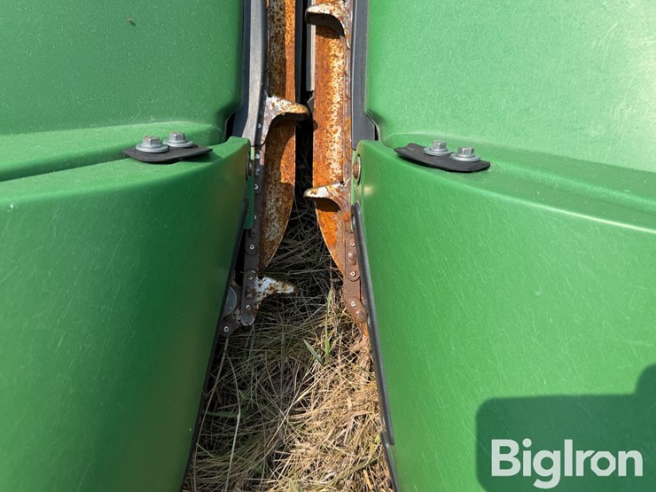 2016-john-deere-612c-stalkmaster-image-16