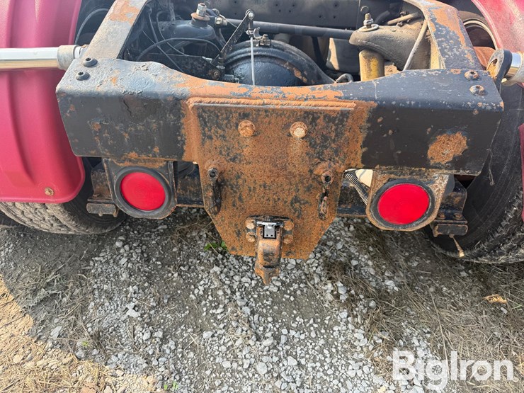 1997-peterbuilt-379-t/a-truck-tractor-image-9