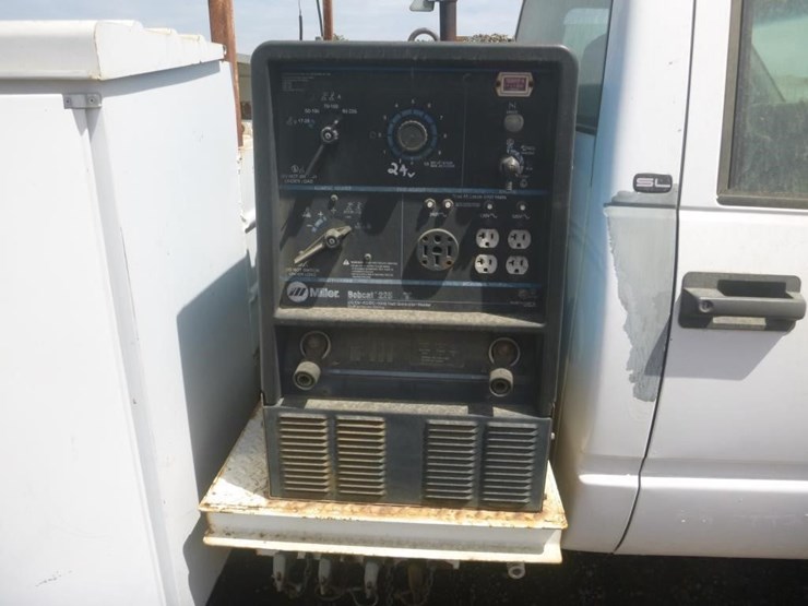 1999-gmc-3500-image-10