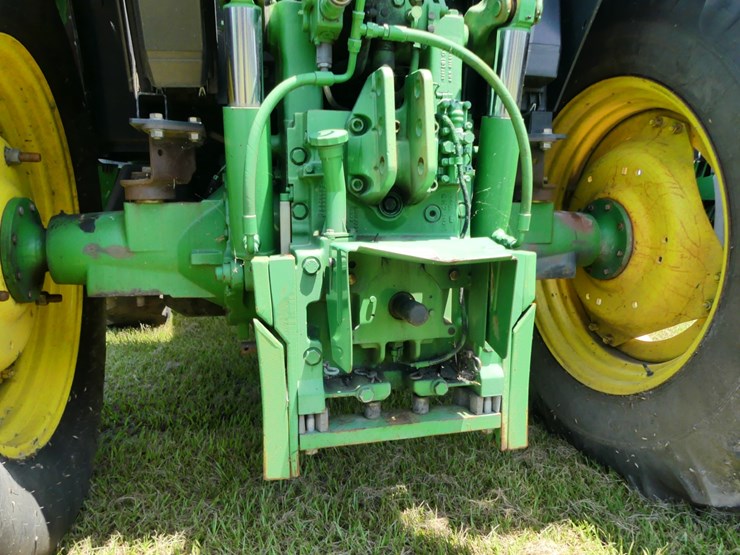 2013-john-deere-6105m-image-6