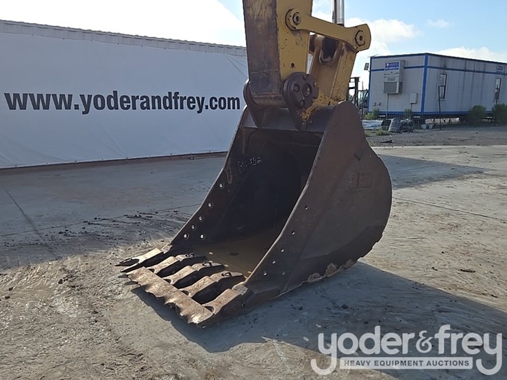 2019-caterpillar-336-image-21