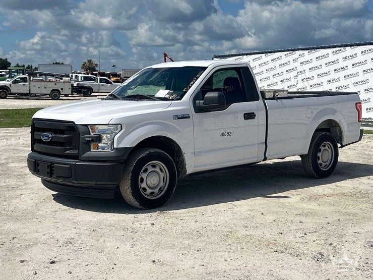 2017-ford-f150-image-1