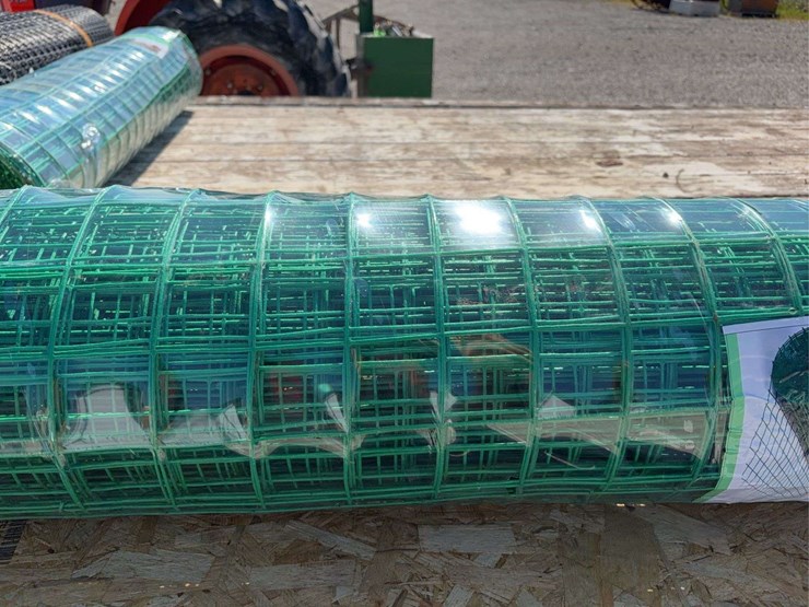 green-vinyl-coated-metal-welded-wire-fence-roll-98.4ft-x-4ft-image-3