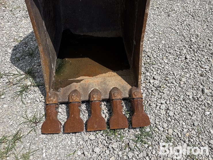 esco-24”-bucket-image-10