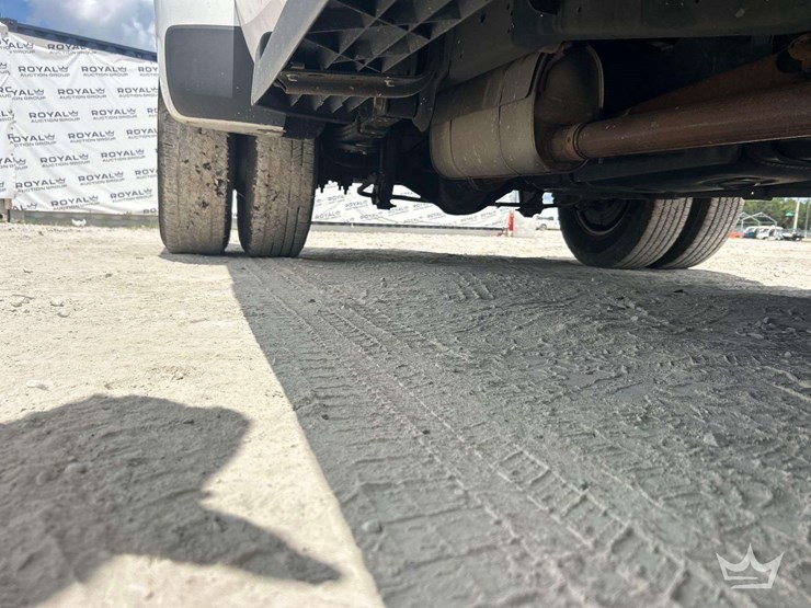 2015-ford-f350-image-24
