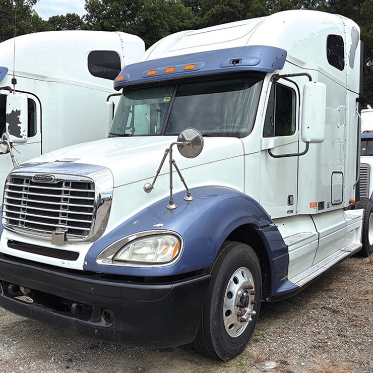 2012 FREIGHTLINER CL120 Columbia