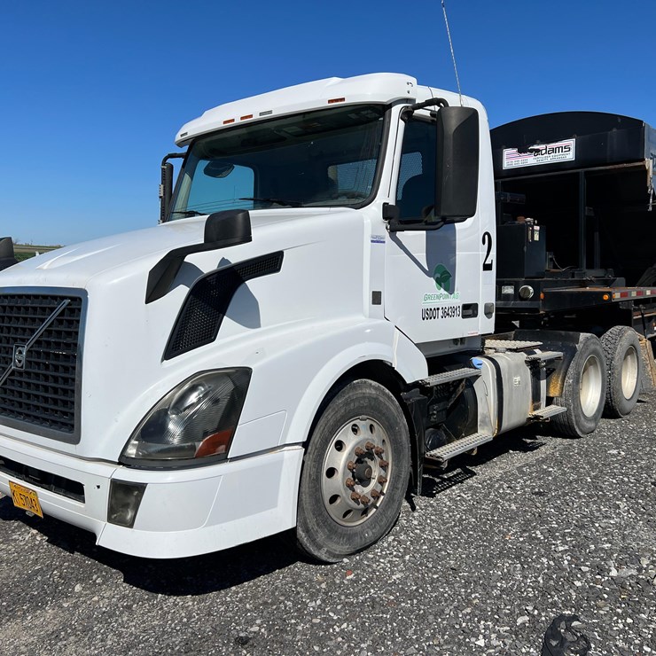 Volvo VNL
