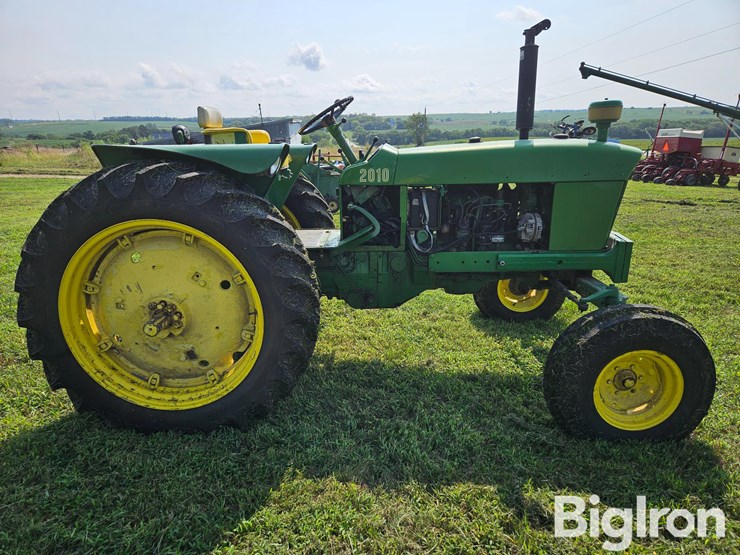 1965-john-deere-2010-image-4