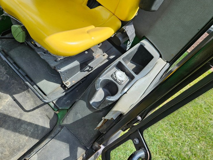 2011-john-deere-1445-image-32