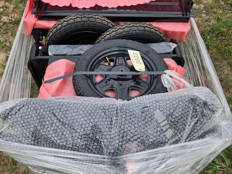 #2022-•-black-electric-tricycle-with-dump-bed-image-1