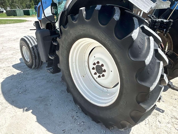 new-holland-t6030-image-16