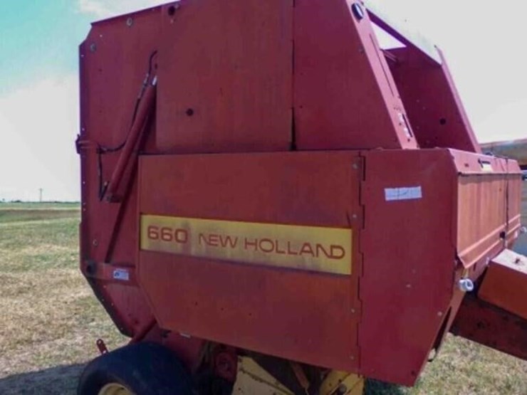 new-holland-660-image-8