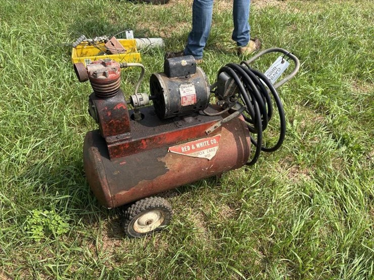 red-&-white-air-compressor---runs-image-3