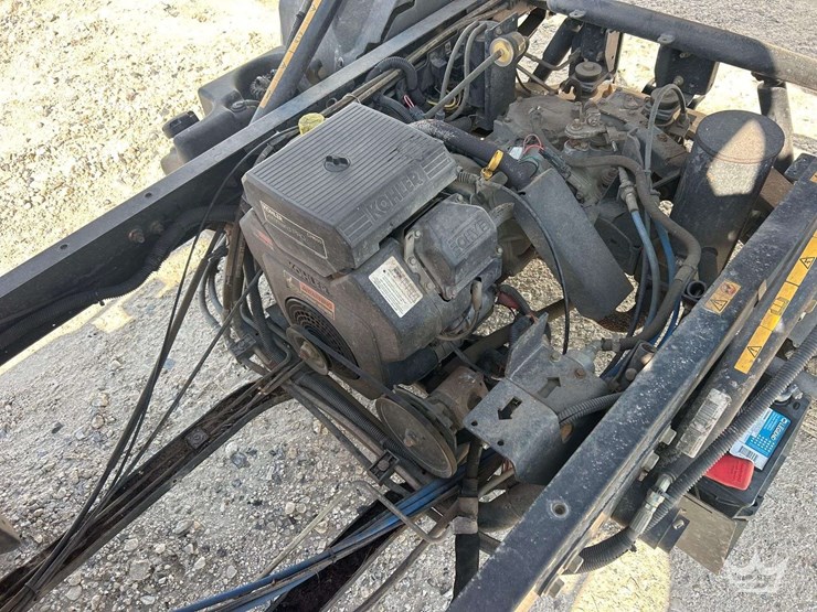 2019-toro-workman-hd-gas-utility-cart-image-9
