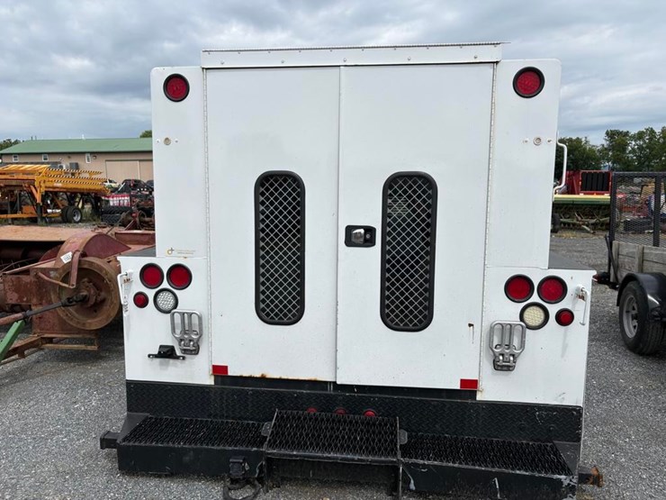 ford-f550-image-5