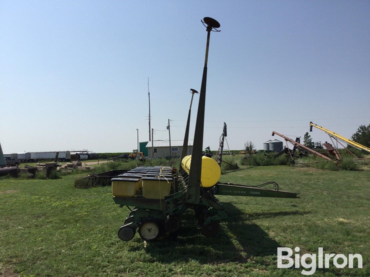 john-deere-7000-image-3