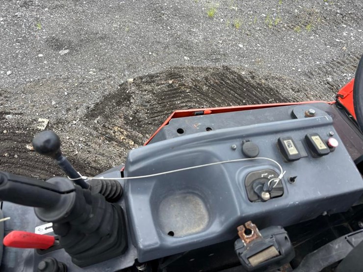 kubota-r530-image-17